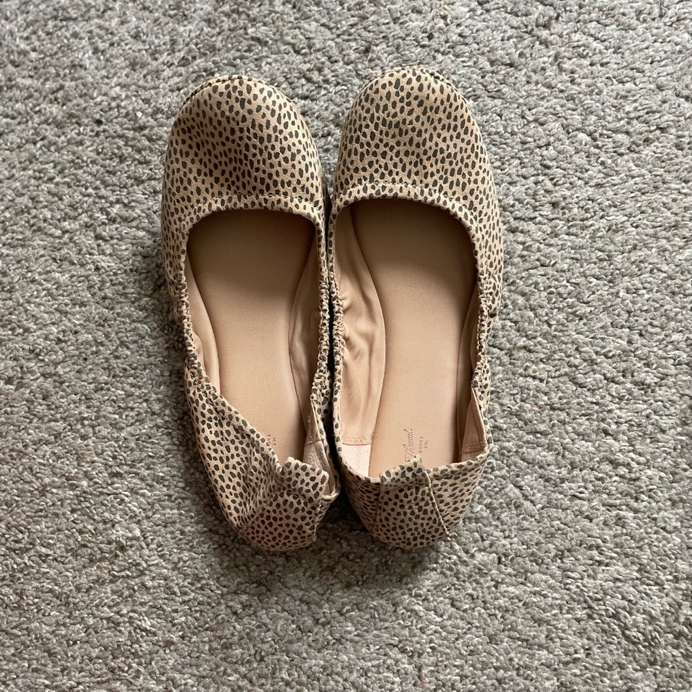Cheetah print shoes ( Sold)